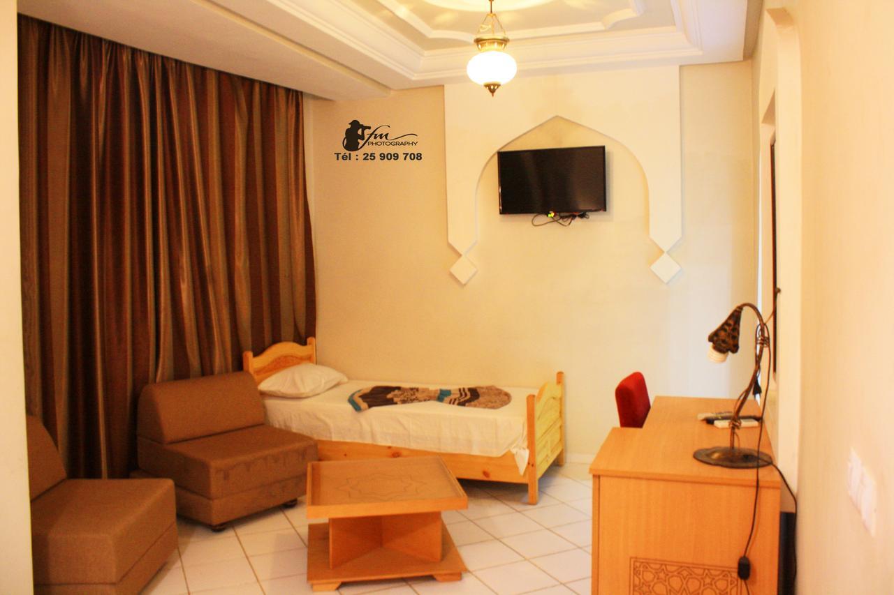 Hotel Saheb Ettabaa Tunis Exterior foto