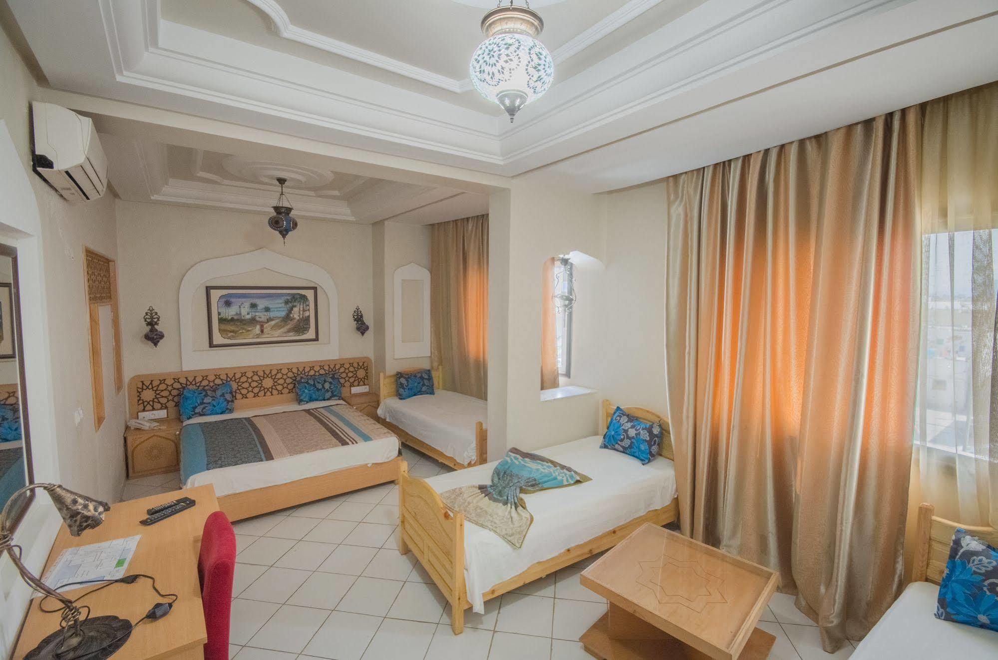 Hotel Saheb Ettabaa Tunis Exterior foto
