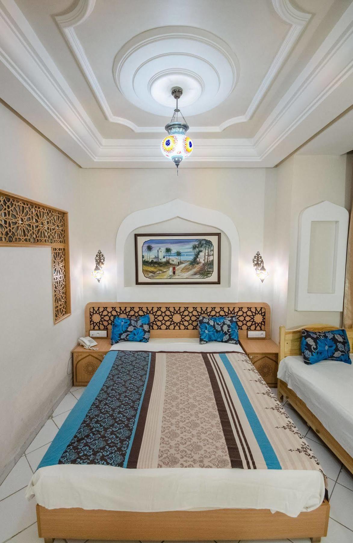 Hotel Saheb Ettabaa Tunis Exterior foto